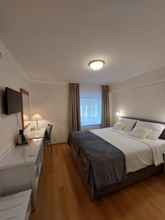 Sport Manca Garni Hotel Radovljica Bagian luar foto