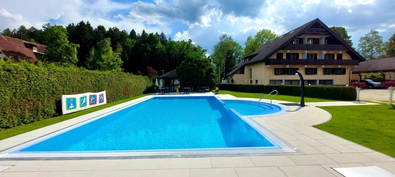 Sport Manca Garni Hotel Radovljica Bagian luar foto