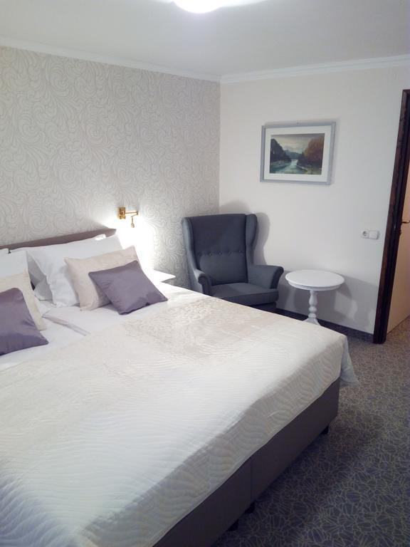 Sport Manca Garni Hotel Radovljica Bagian luar foto