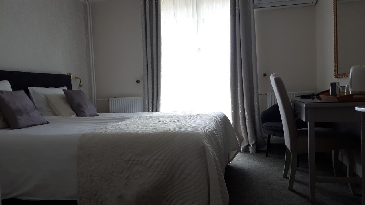 Sport Manca Garni Hotel Radovljica Bagian luar foto