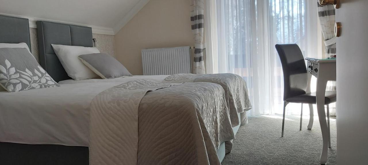 Sport Manca Garni Hotel Radovljica Bagian luar foto